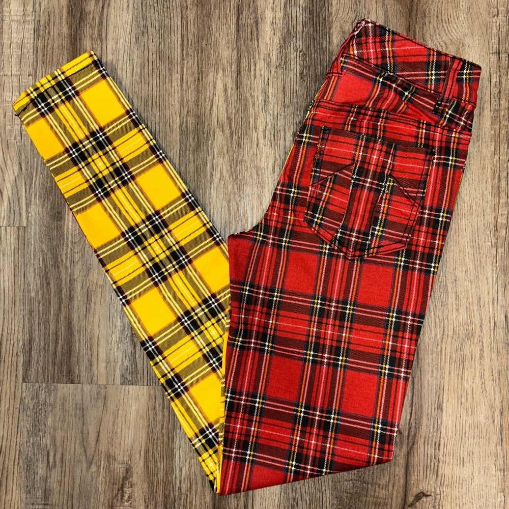 NEW W/Tags Women Plaid Skinny Jeans
